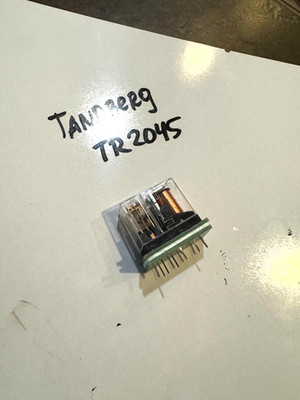 Vintage Tandberg TR-2045 Receiver speakers protection relay.