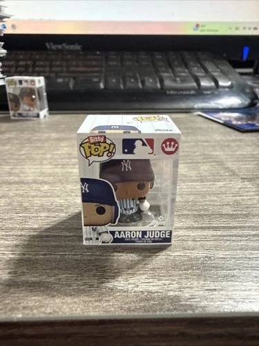 2026 Topps Series 1 Funko Bitty POP! Aaron Judge Yankees Mini-Figure Super Box
