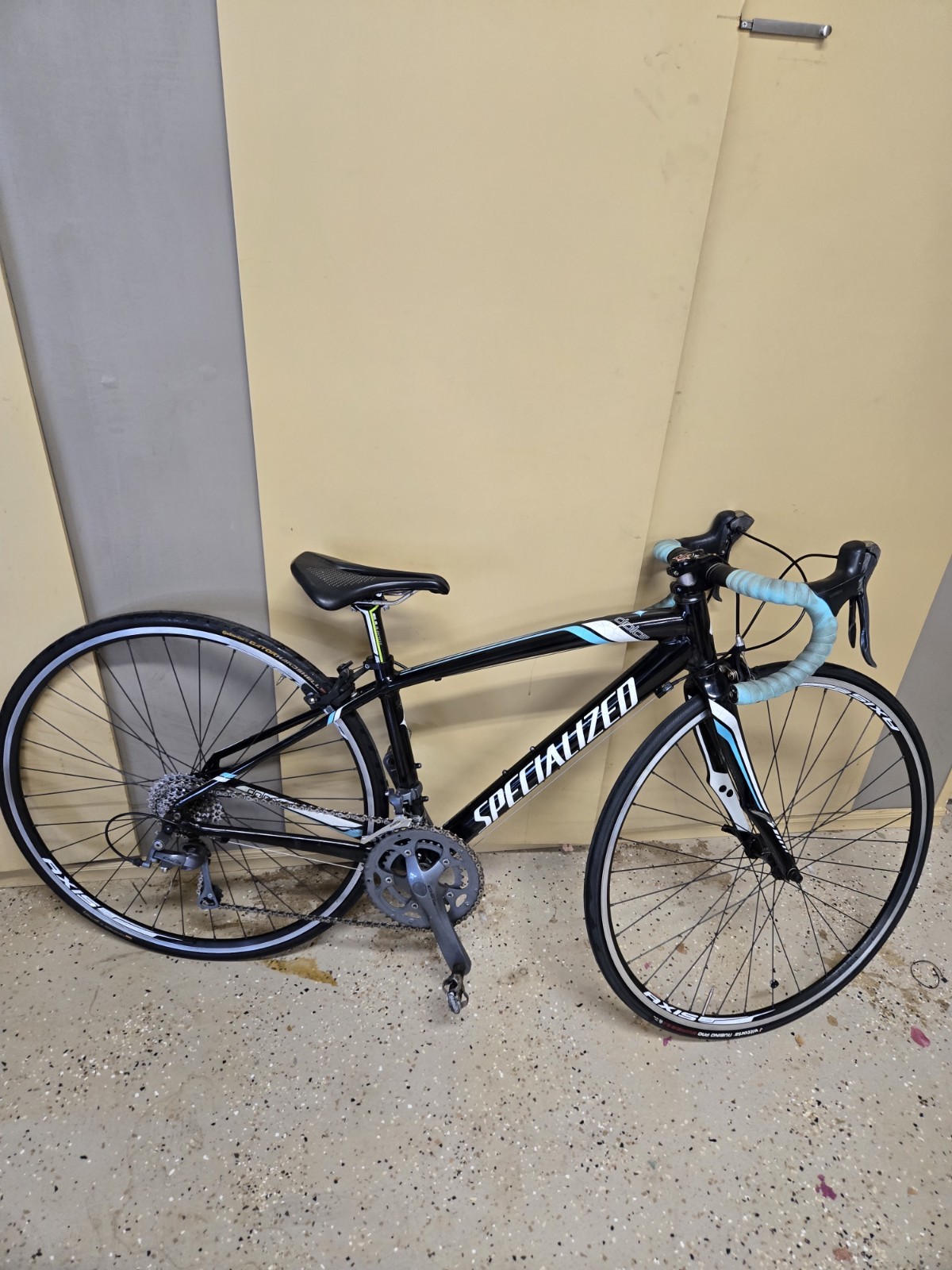 Specialized Dolce Road Bike 44cm 700c