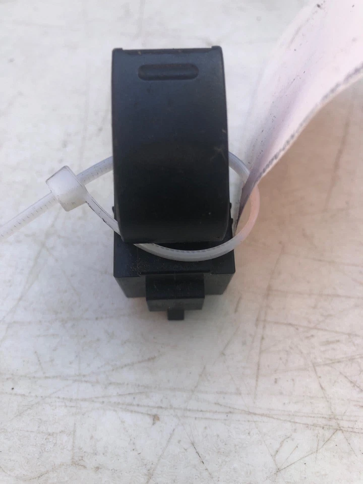 1997 TOYOTA AVALON XL Rear Power Window Switch Right Hand Passenger Side - Image 2 of 4