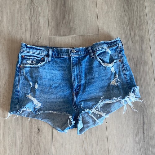 Abercrombie & Fitch The Mom Short High Rise 33/16 Distressed