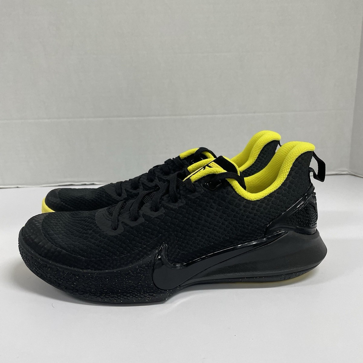 Nike Mamba Focus Black Optimum Yellow AJ5899 001 Size 7.5 Kobe