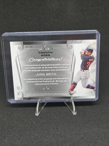 2023 Leaf Trinity Purple Juan Brito Autograph Rookie Button Relic /10 GUARDIANS - Picture 4 of 5