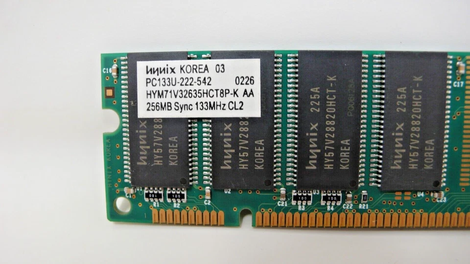 Hynix HYM71V32635HCT8P-KAA 256MB PC133 133MHz non-ECC Unbuffered CL3 168-Pin - Image 4 of 4