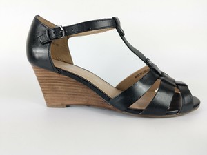 m and s footglove sandals