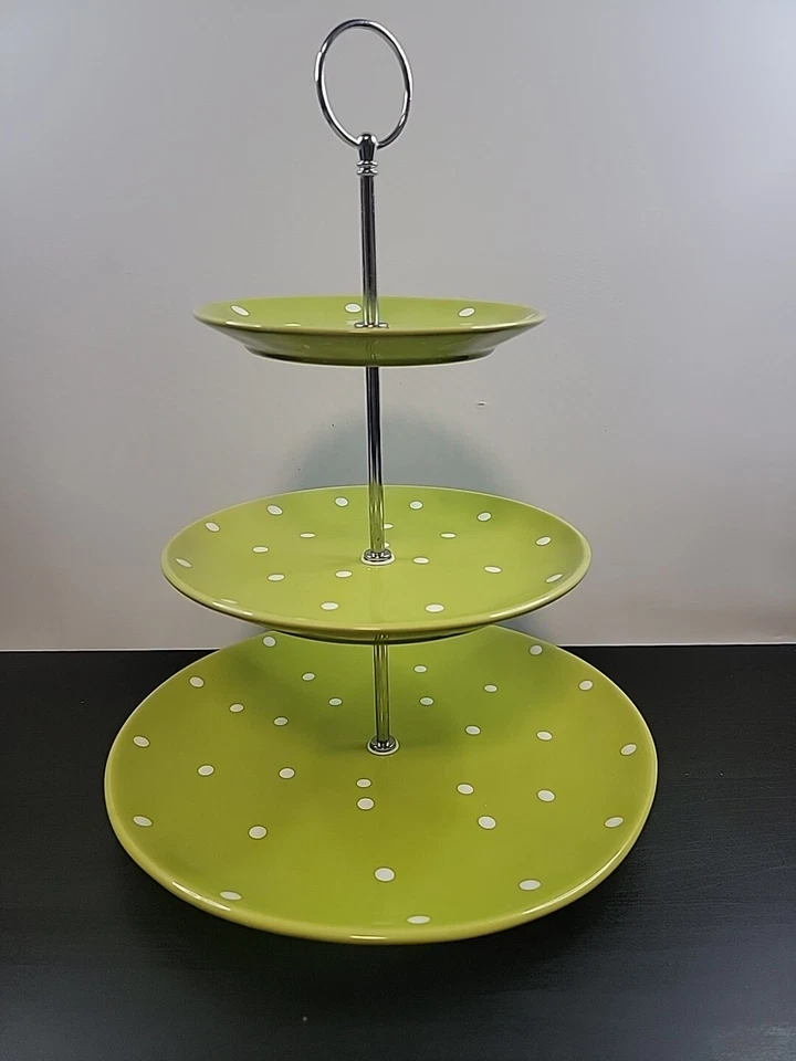 3-уровневая тарелка для торта Maxwell And Williams Sprinkle, лаймово-белая в горошек - Изображение 4 из 4