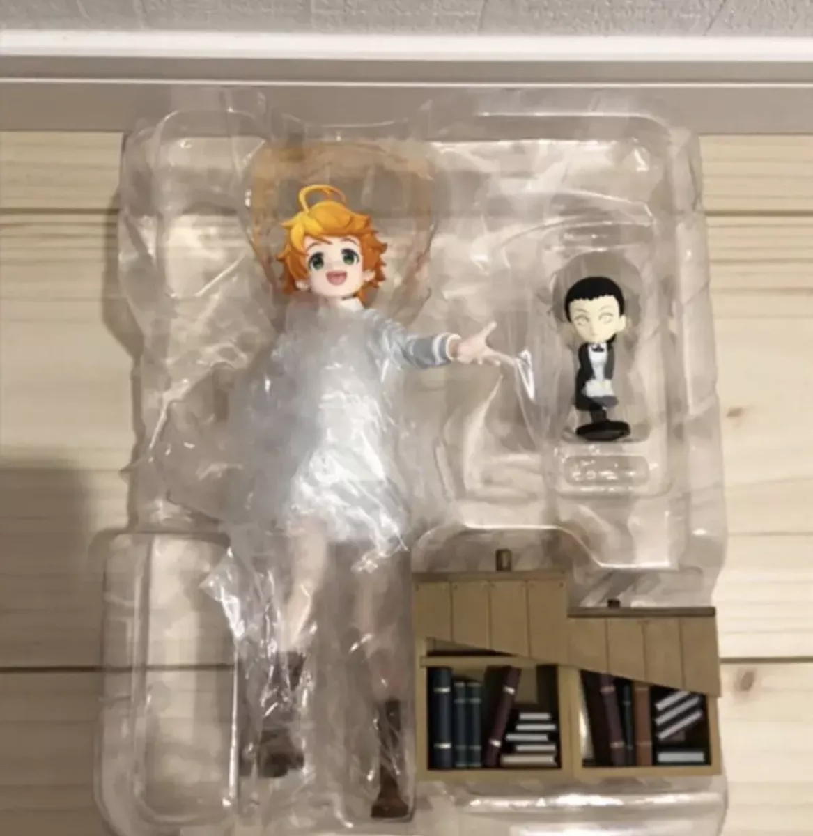 The Promised Neverland EMMA 1/8 Scale Figure