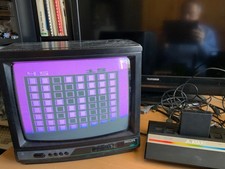 Atari 2600 mit 32 Spielen