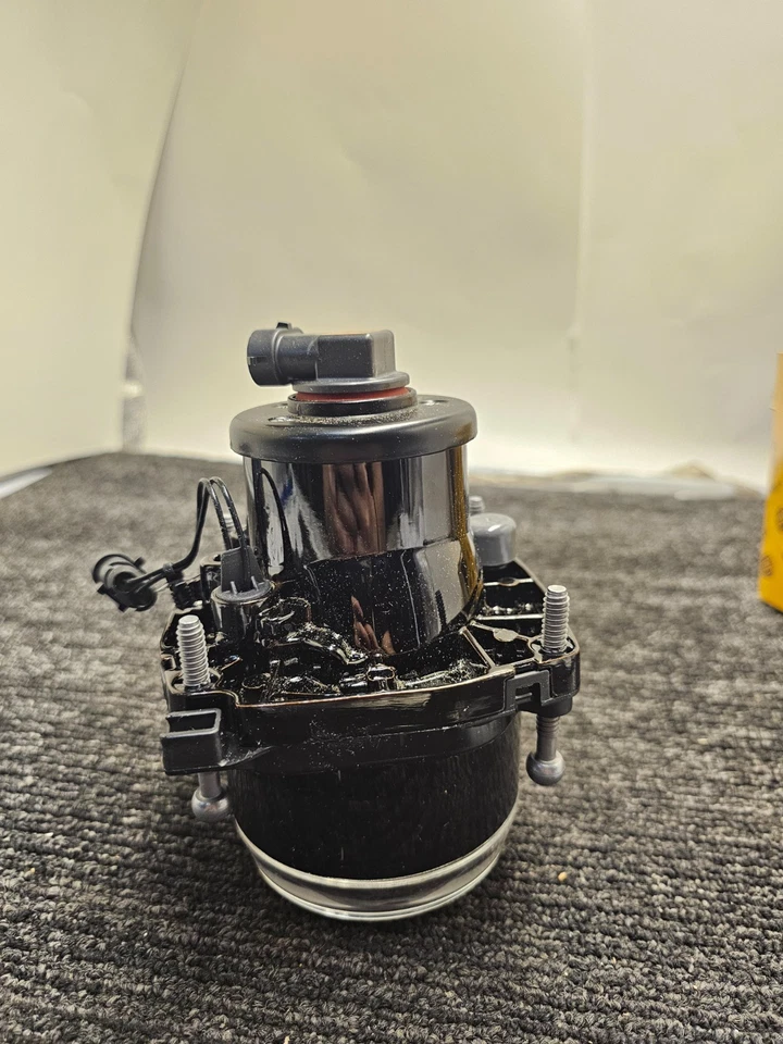 Conjunto de faros Hella 1AL 009 998 - 021 HLMP 90MM H9 12V 65W Foto 4 de 4