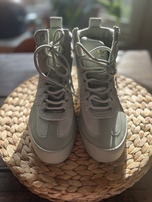 Adidas Samba Women s Boot - Brand New (Never Been Worn) Size 7