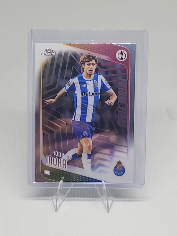 2025-26 Topps Chrome UCC Rodrigo Mora Future Stars Refractor 