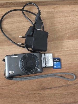 Olympus VG-120 Schwarz / Kompakte Digitalkamera 