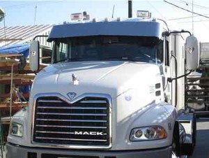 mack ch613 drop visor