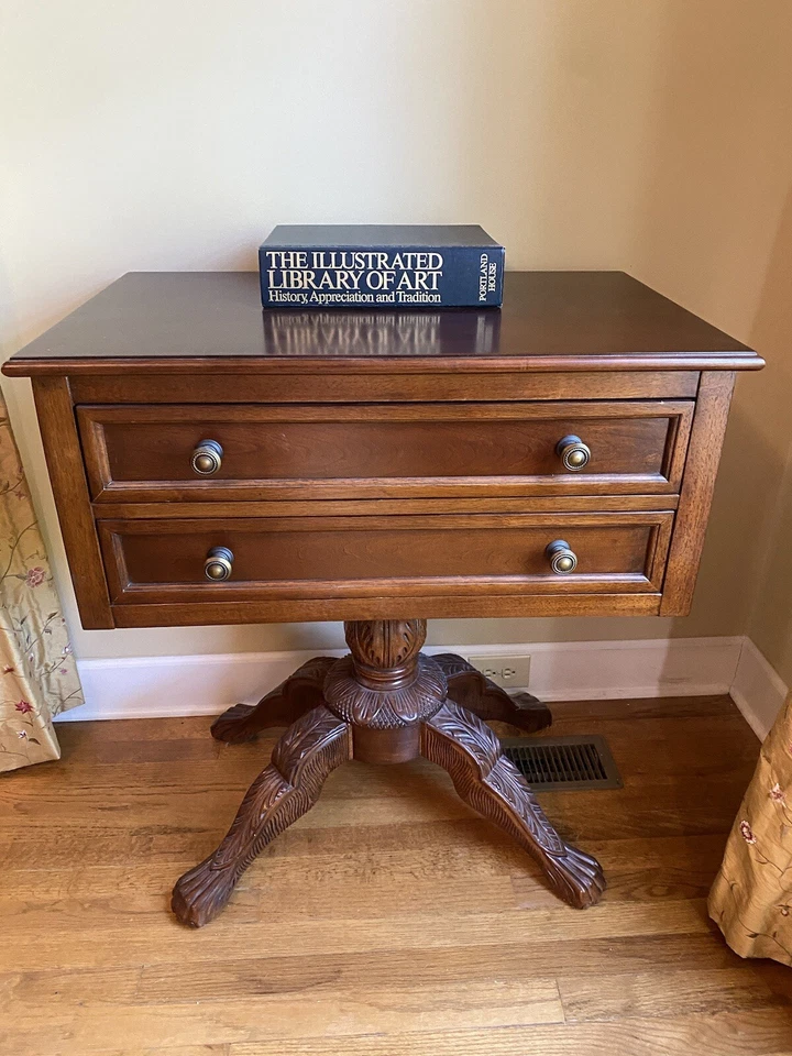 MUEBLES MARTHA STEWART SIGNATURE™ con BERNHARDT Foto 2 de 3