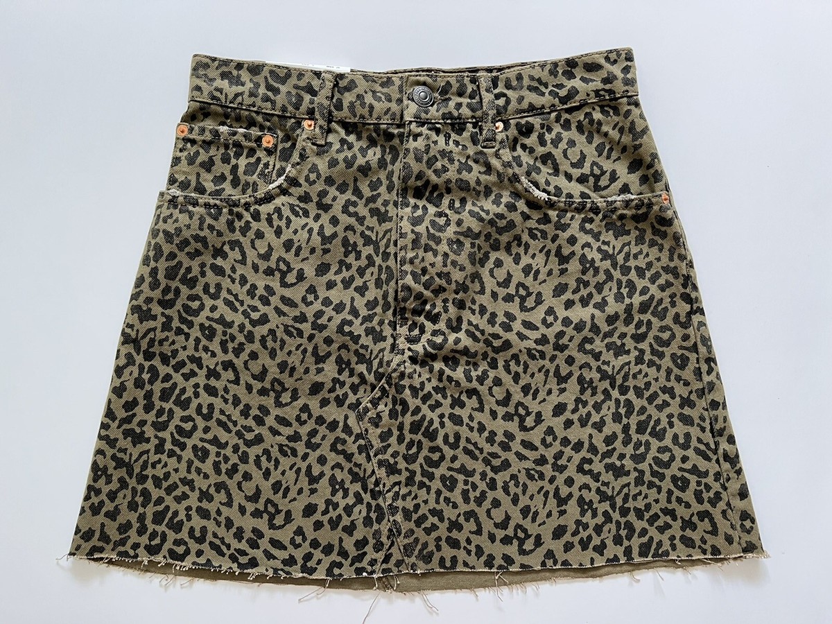 New Zara The Mini Skirt In Green Leopard Animal Print Jean w/ Raw