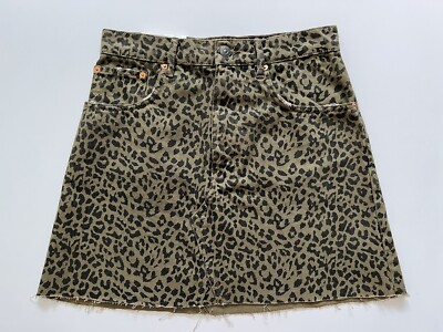 New Zara The Mini Skirt In Green Leopard Animal Print Jean w/ Raw