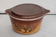 Pyrex Ovenware 473 and lid Brown Old Orchard Fruit  1 Qt. Casserole