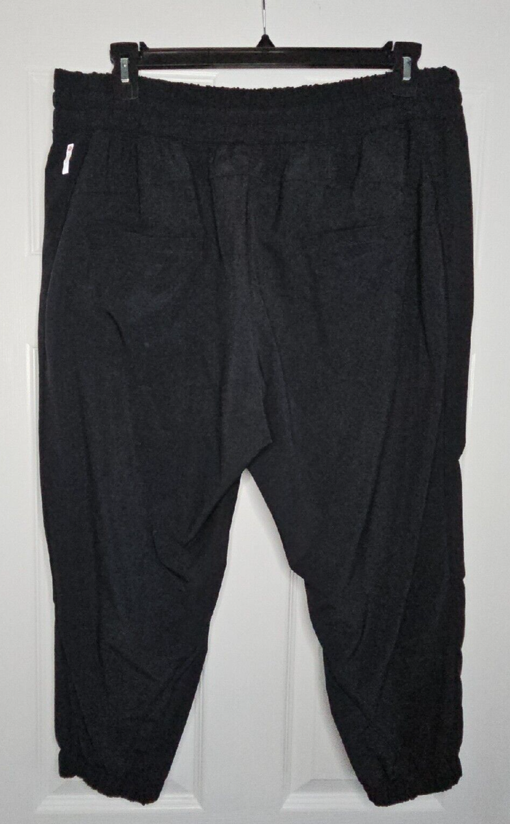 ZELLA Nordstrom Black Lightweight Jogger Capri Crop Pants Zip