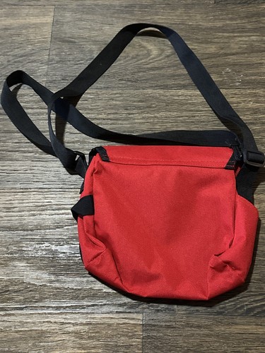 Bolso Bandolera Peanuts Snoopy Nylon Rojo Correa Ajustable - Imagen 10 de 17