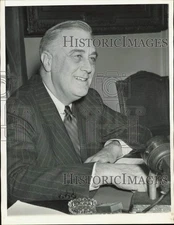 1940 Press Photo President Roosevelt spends 58th birthday reading telegrams, DC
