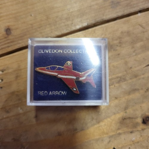 The Cliveden Collection Red Arrow Enamel Pin Badge - Picture 2 of 4