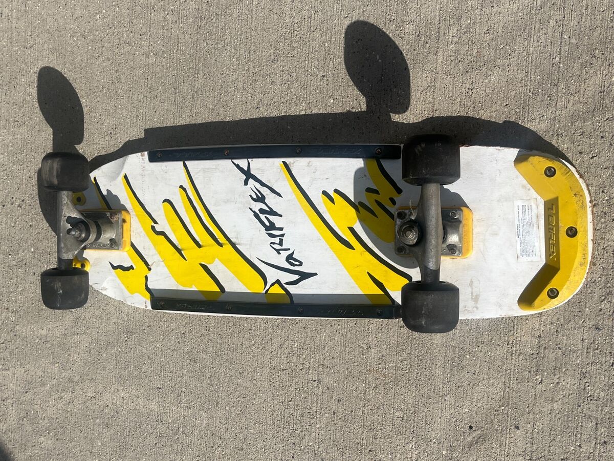 VINTAGE PREOWNED 80'S VARIFLEX OF CALIFORNIA YELLOW SPLASH VINTAGE PREOWNED 80'S VARIFLEX OF CALIFORNIA YELLOW SPLASH