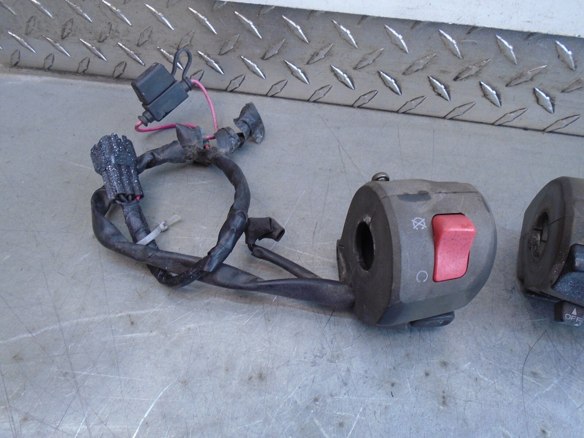 2005 03-06 KAWASAKI Z1000 Z 1000 OEM TURN SIGNAL& ON OFF SWITCHES