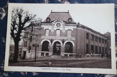 Alte Postkarte CP CHER VIERZON LA POSTE