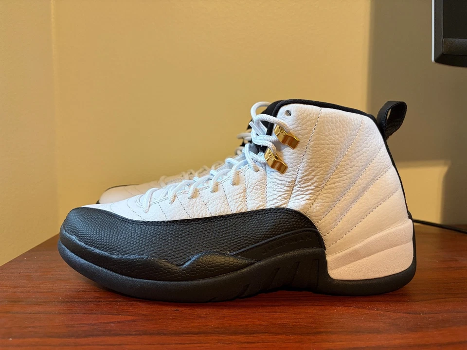 Talla 9 - Air Jordan 12 Retro 2025 Taxi Foto 2 de 4