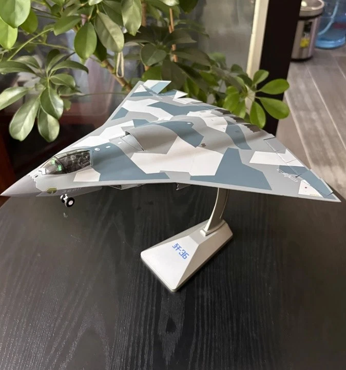 AF1 1/72 CHINA J-36 The Sixth-generation Fighter Plane Bomber Diecast Model Toys - Image 4 of 4