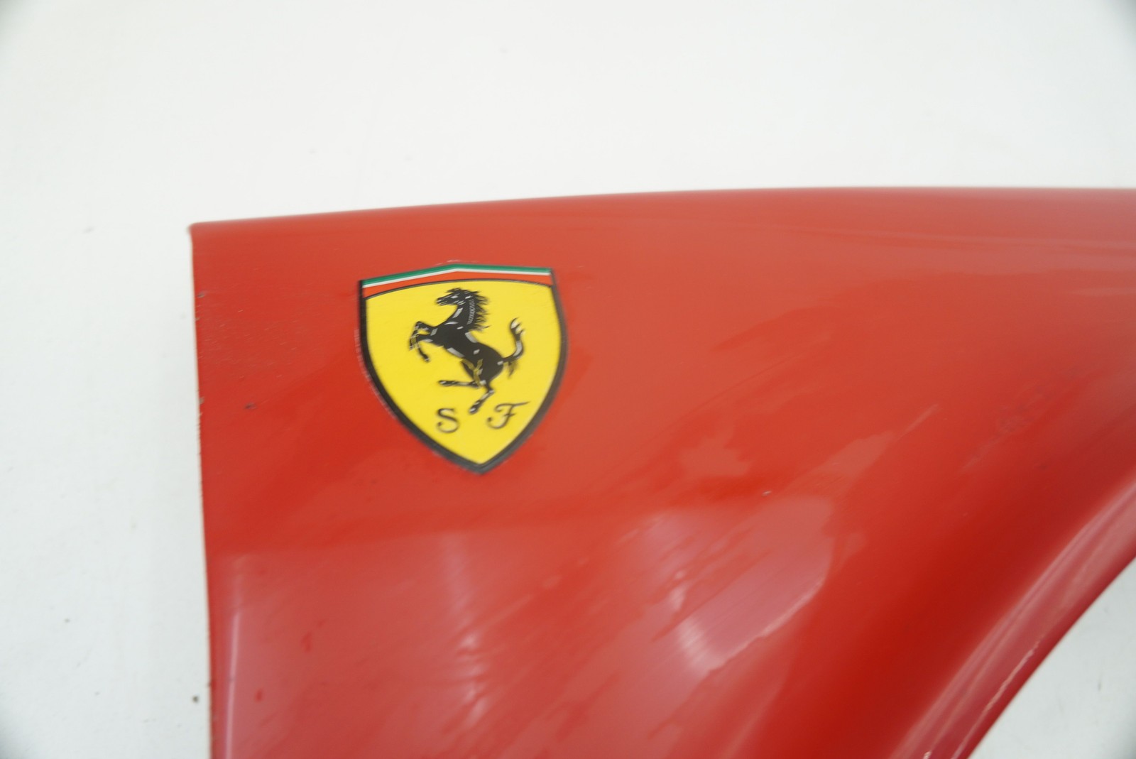 Front Right Passenger Side Fender Wing Panel Red 60511800 Ferrari Mondial 1985