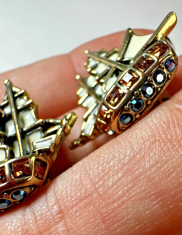 Pendientes Heidi Daus Clip On Royal Clipper Barco Esmalte Blanco 2021 Raro Foto 2 de 4