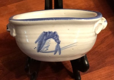 New England Style White and Blue Prawn/Shrimp Pottery Bowl By Tom Jones 1989