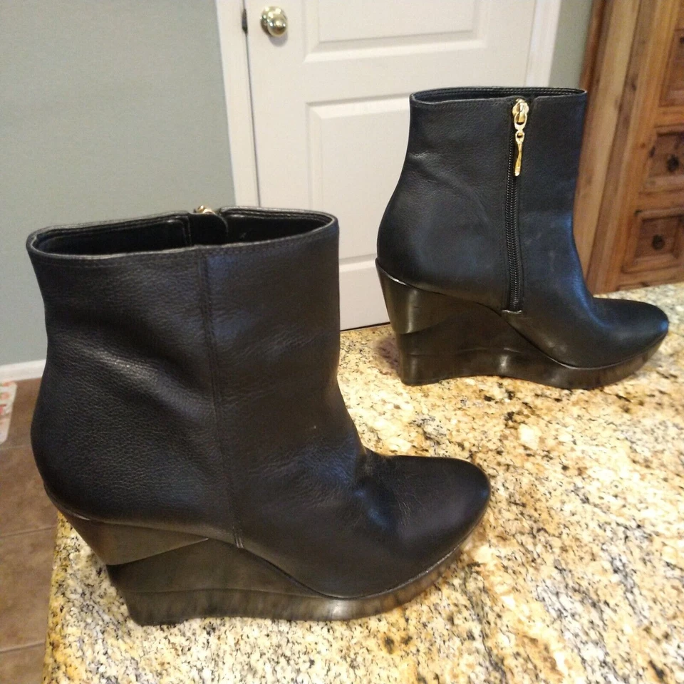 Botín de cuña apilado DVF Diane Von Furstenberg negro opalista talla 8 1/2 M usado en excelente estado Foto 3 de 4