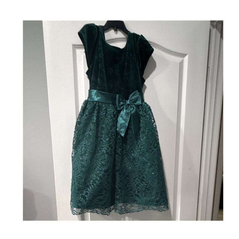 Girls Green Fit & Flare Lace Dress Bow Belt V-Neck Cap Sleeve Size 7