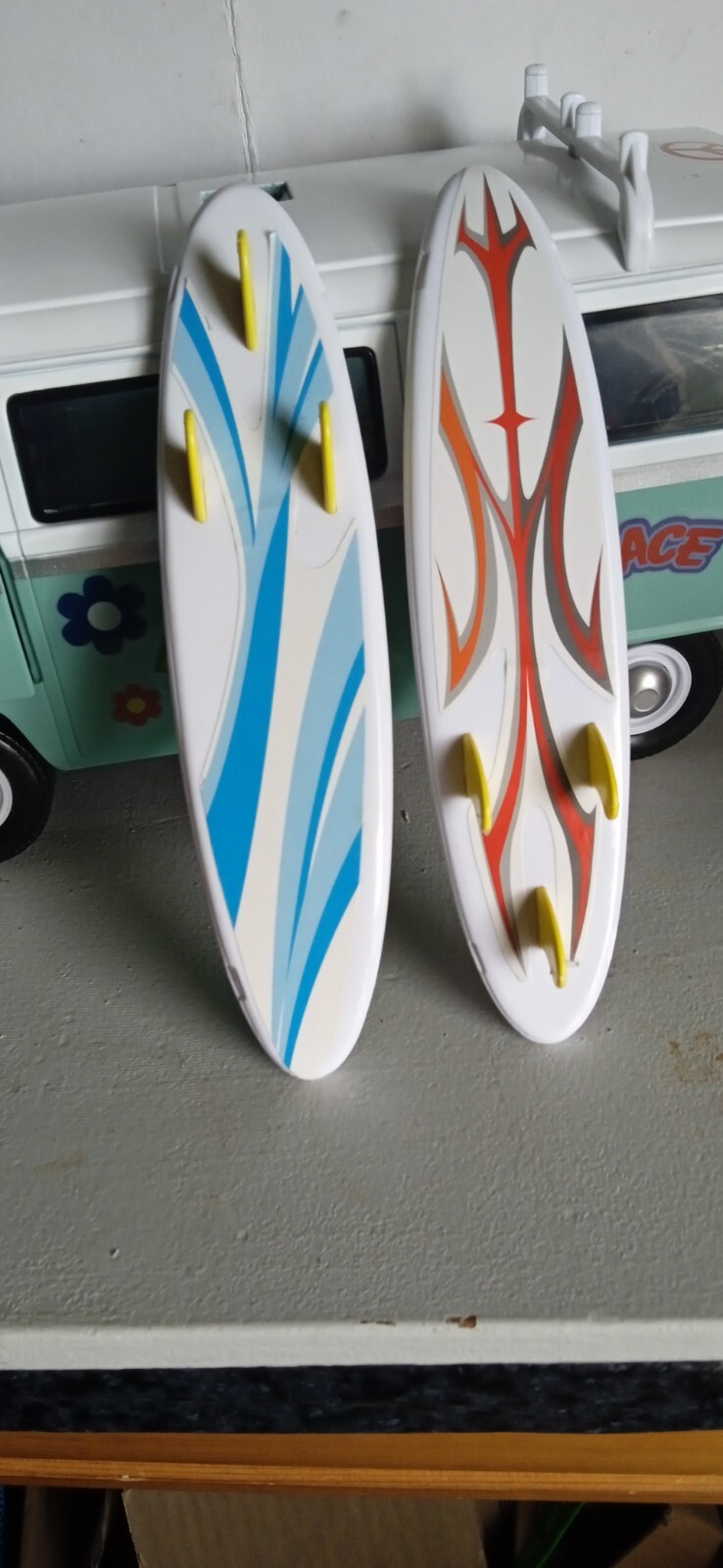 VOLKSWAGEN VW Bus Model Toy Camper Van 114 T2 Type 2 Friction Drive