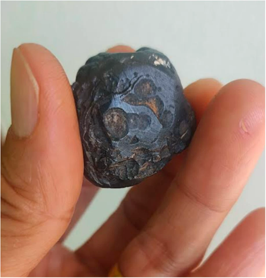 Thai Amulet Leklai Nam Phi Stone Protection luck wealth Business Magic Talisman - Image 3 of 4