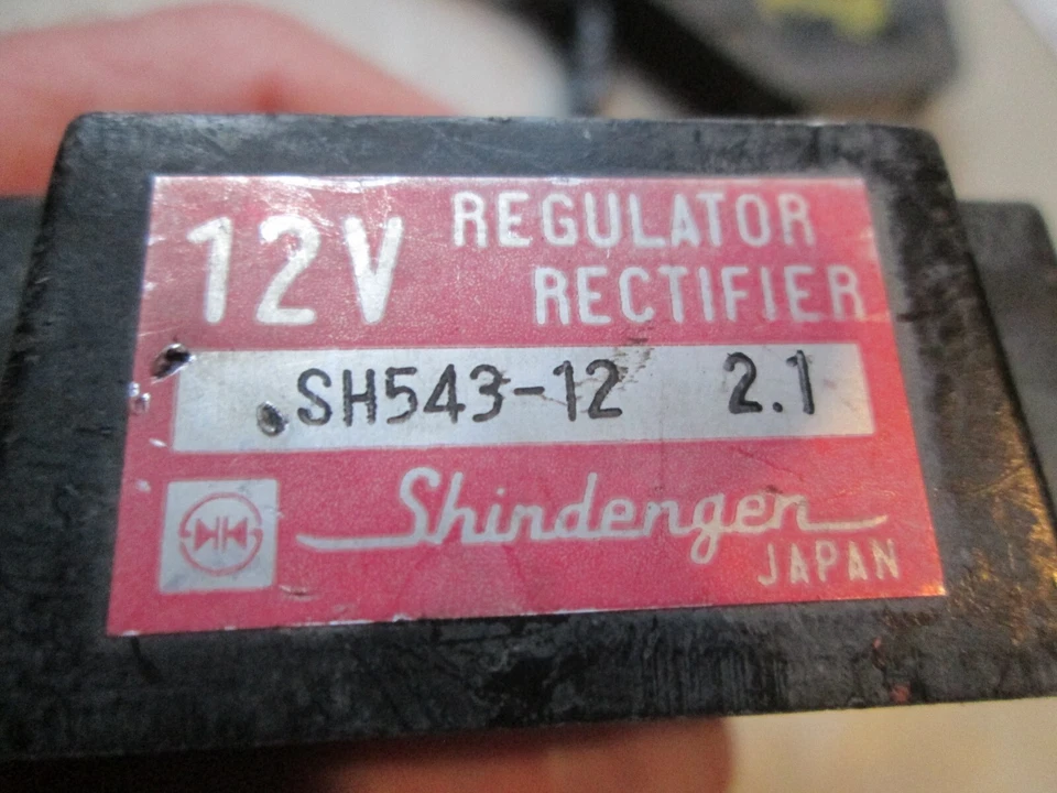 OEM 1982-1983 Honda VF750C V45 MAGNA regulador/rectificador 31600-MB1-008 Foto 3 de 4