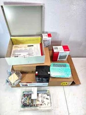 DSC KIT16-101SCP01NT With PC1616, PK5501 Keypad, Motion, Siren, Battery & RJ31X