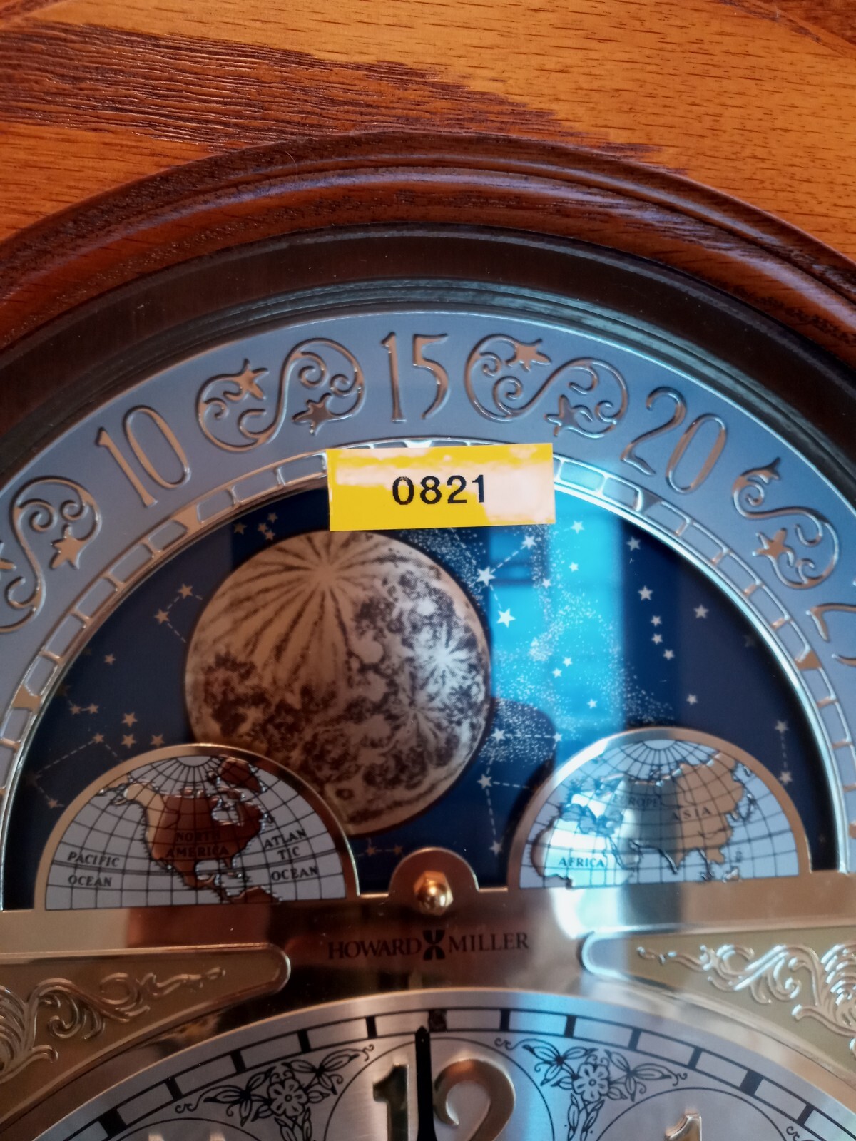 Howard Miller Moon Floor Curio Illuminated  Grandfather Clock 610-602 Teste/Work