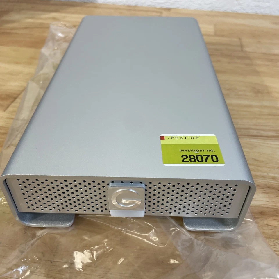 G-Technology 1TB G Drive External HD - eSATA 3GB/FW800/400/USB 2 *Mac Formatted - Image 2 of 4