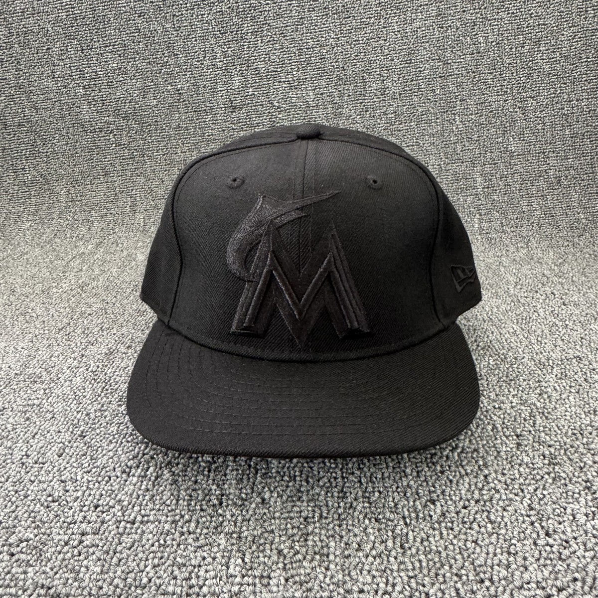 New Era Miami Marlins 9FIFTY Snapback Hat Black Flat Brim One Size