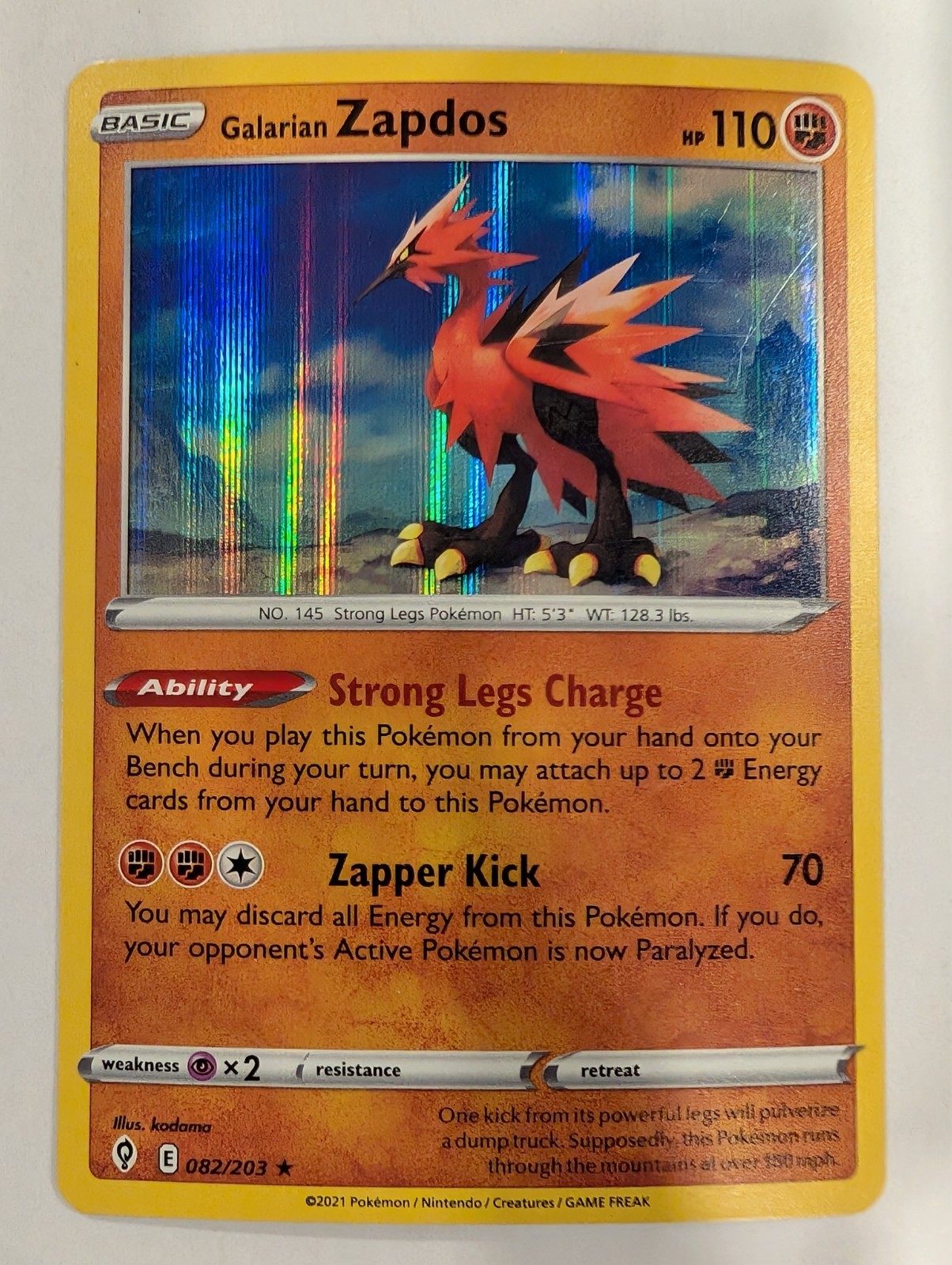 Galarian Zapdos 082/203 - Evolving Skies Pokemon Holo Foil Nice!