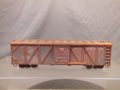 HO SCALE BALTIMORE & OHIO B&O 40' OUTSIDE BRACED BOX CAR NICELY WEATHERED