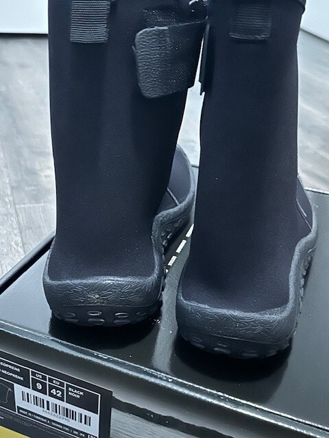 Sea Doo New OEM Unisex 5 mm Neoprene Boots Sz 12 Black Zipper New NIB Sea Doo New OEM Unisex 5 mm Neoprene Boots M 9 W 11 Eur 42  main image 3