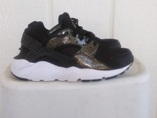Nike Kids Air Huarache Run SE Black/Gold/White size 5Y