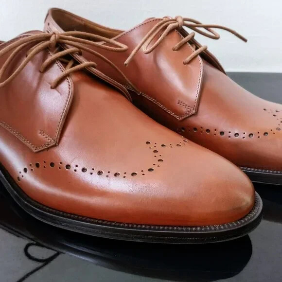 Allen Edmonds Men display picture 3