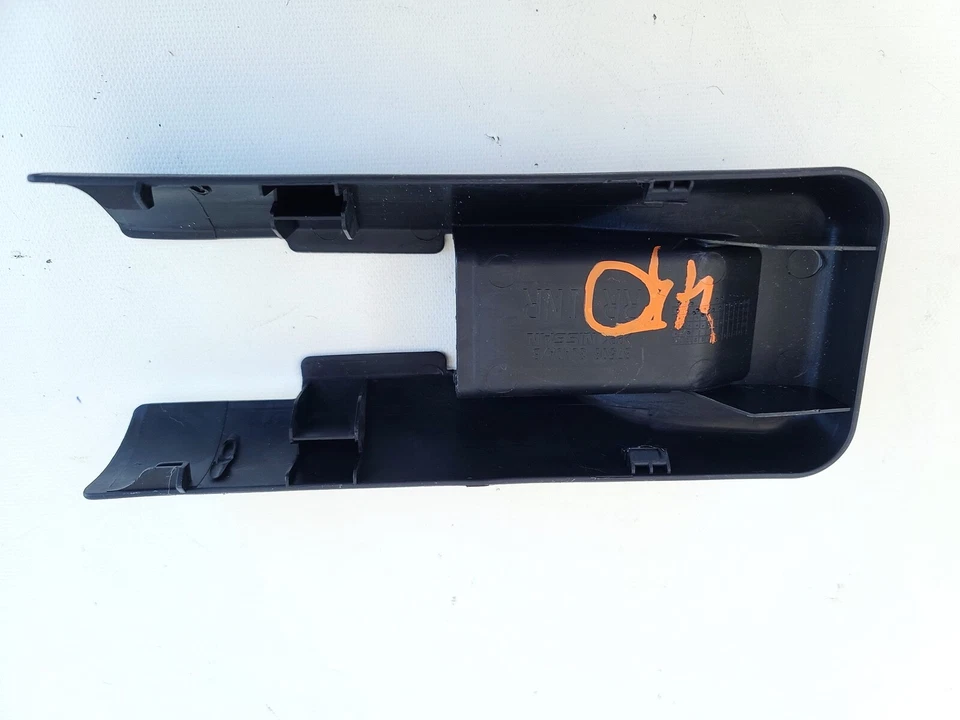 13-20 INFINITI JX35 QX60 TRASERO DERECHO PASO DERECHO LADO ASIENTO CUBIERTA MOLDURA PISTA OEM Foto 2 de 3