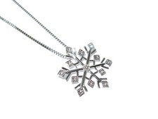 FROZEN ELSA SNOWFLAKE PENDANT NECKLACE SNOW QUEEN ARENDELLE LET IT GO