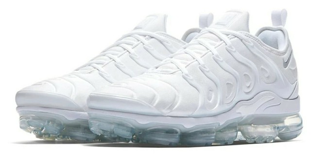 tennis vapormax